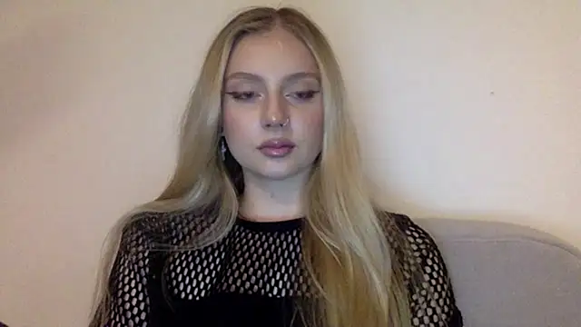 MayaWetDream online show from February 25, 8:40 pm