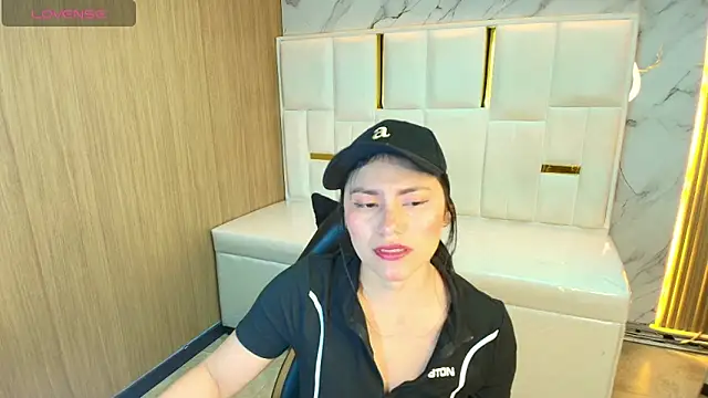 rox luxury tf online show from March 23, 1:15 pm