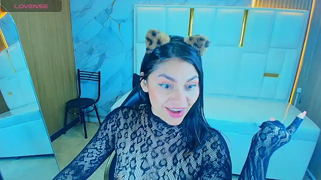 rox luxury tf online show from May 6, 1:38 pm