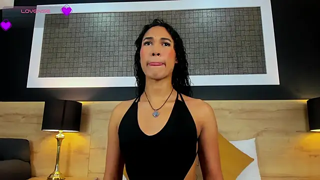 Snapshot of Chloee__Adams chatting on March 23, 2:10 pm Chloee Adams online show from March 23, 2:10 pm
