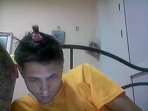 Snapshot of CubanoxxxSex chatting on February 12, 12:49 am CubanoxxxSex online show from February 12, 12:49 am