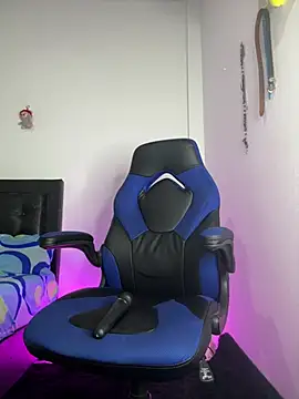 Snapshot of sooe_fox chatting on March 20, 4:39 am sooe fox online show from March 20, 4:39 am