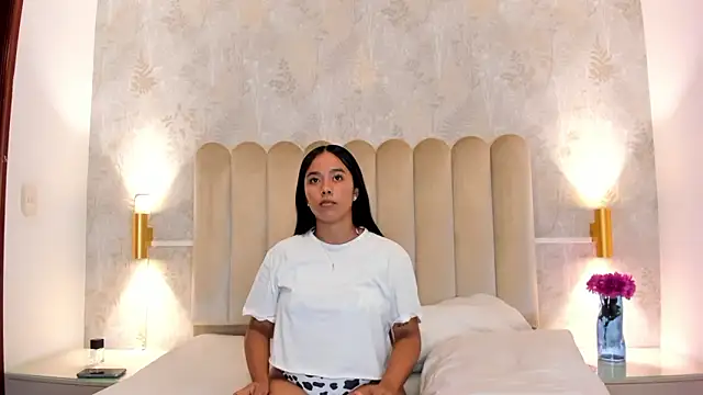 Sweet-Nathaly online show from February 4, 10:15 pm