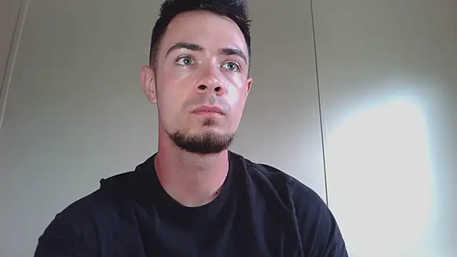 midnightsinz online show from March 11, 8:26 pm