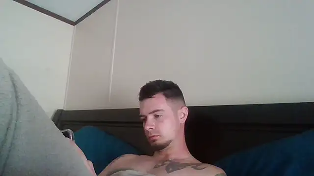 midnightsinz online show from April 7, 7:36 pm