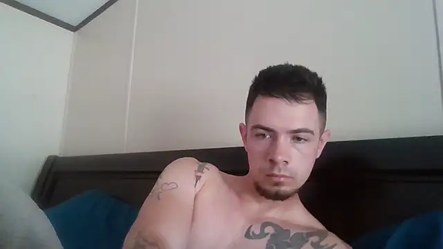 Snapshot of midnightsinz chatting on April 8, 6:08 pm midnightsinz online show from April 8, 6:08 pm