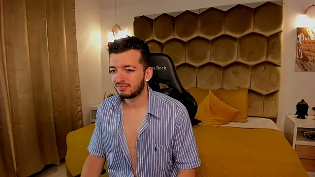 Logan Wolf-js online show from April 1, 12:17 pm