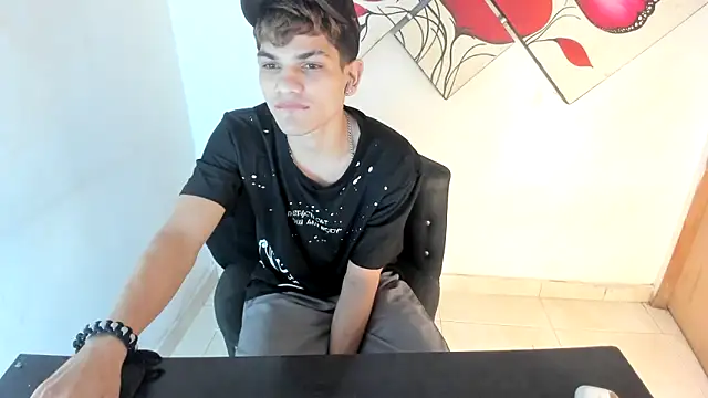Jesshot bigcock20cm online show from May 19, 4:41 am