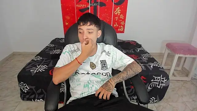 Wesleey-Boy online show from March 25, 7:20 pm