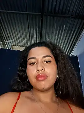 Snapshot of Wengavi chatting on February 5, 5:28 pm Wengavi online show from February 5, 5:28 pm