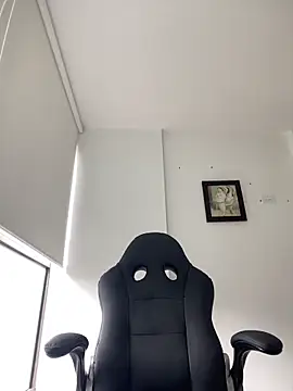 MattiaDupont online show from March 12, 9:21 pm