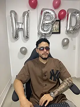 MattiaDupont online show from March 26, 10:04 pm