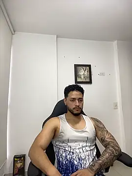 MattiaDupont online show from April 3, 9:46 pm