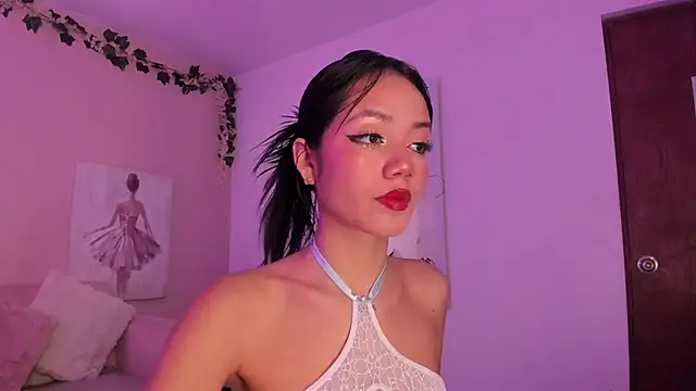 Mila jenner online show from March 25, 12:33 pm