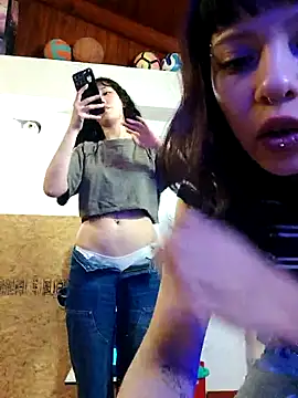 Snapshot of Liliith7 chatting on April 6, 3:59 am Liliith7 online show from April 6, 3:59 am