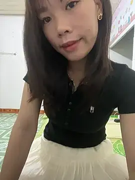 Snapshot of DoliceGirl2k chatting on April 23, 12:51 pm DoliceGirl2k online show from April 23, 12:51 pm