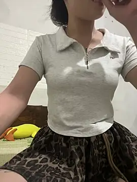Snapshot of DoliceGirl2k chatting on May 3, 2:45 pm DoliceGirl2k online show from May 3, 2:45 pm