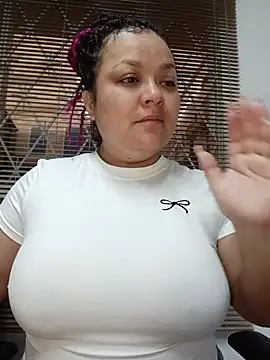 SweettSin online show from May 4, 8:16 pm