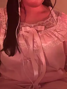 Luvfromesme online show from February 8, 5:00 am