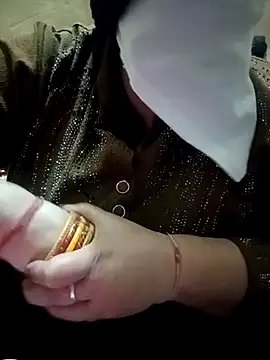 Snapshot of Gungun_08 chatting on February 5, 1:27 pm Gungun 08 online show from February 5, 1:27 pm