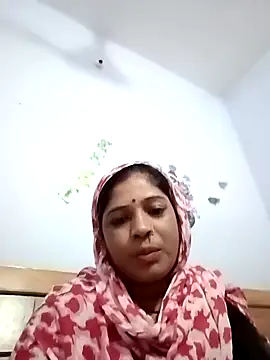 Snapshot of Horney_Bhabhi chatting on May 3, 8:20 am Horney Bhabhi online show from May 3, 8:20 am