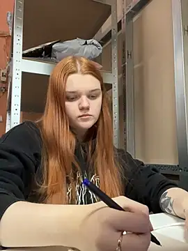 Snapshot of purple-hornet chatting on February 7, 12:53 pm purple-hornet online show from February 7, 12:53 pm