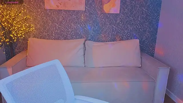  Kiki angel  online show from May 14, 1:12 am
