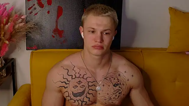 SterlingNoir online show from March 24, 7:19 pm