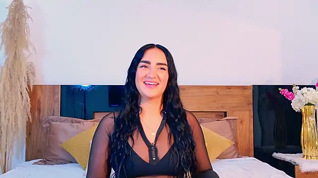 Snapshot of MaraGrief_ chatting on May 2, 12:26 am MaraGrief online show from May 2, 12:26 am