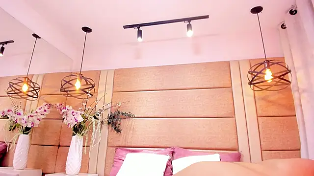 Snapshot of LoanBecker chatting on February 17, 3:36 am LoanBecker online show from February 17, 3:36 am