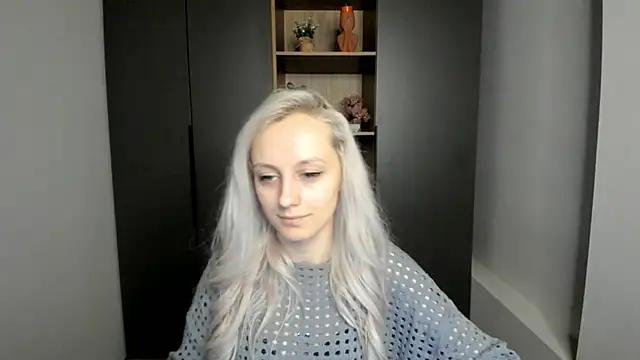 Snapshot of KathernKlunk chatting on February 11, 3:44 am KathernKlunk online show from February 11, 3:44 am