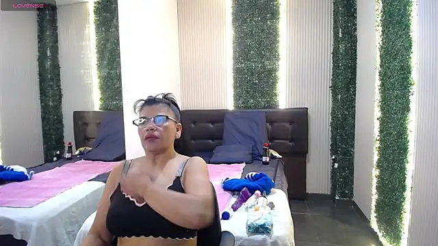 jennifer 0717 online show from May 3, 8:48 pm