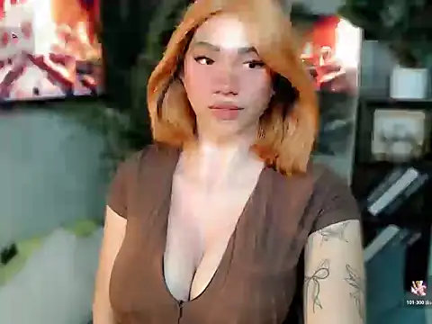 Kelly Mckinney online show from February 15, 6:15 pm