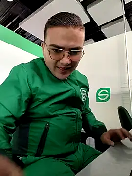 Kenny-M online show from February 11, 2:55 pm