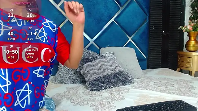 Snapshot of VenuzNaughty chatting on February 9, 12:53 pm VenuzNaughty online show from February 9, 12:53 pm