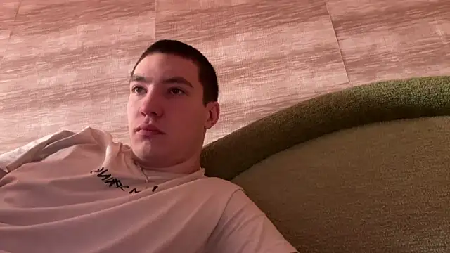 Snapshot of MoonlightVera chatting on February 21, 10:05 am MoonlightVera online show from February 21, 10:05 am