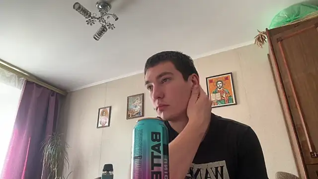 Snapshot of MoonlightVera chatting on March 20, 12:43 pm MoonlightVera online show from March 20, 12:43 pm