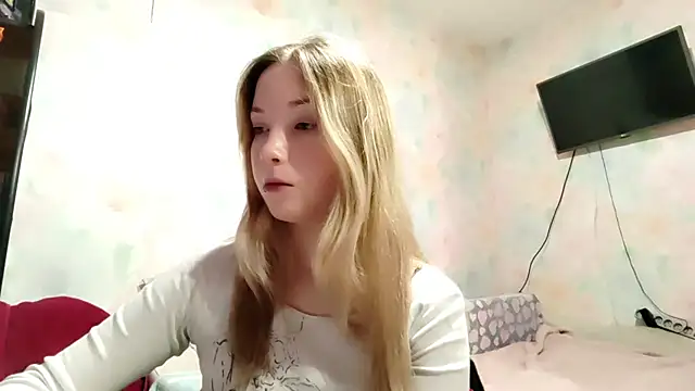 TiaBIanks online show from March 14, 1:23 am