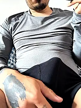 Snapshot of miiich86 chatting on March 17, 7:50 pm miiich86 online show from March 17, 7:50 pm