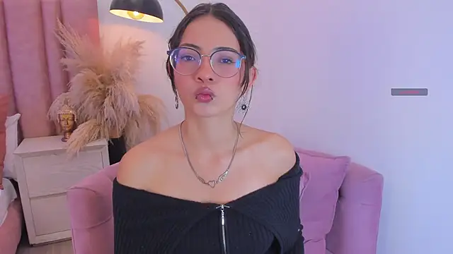 Snapshot of im_lily_ chatting on March 24, 1:05 pm im lily online show from March 24, 1:05 pm