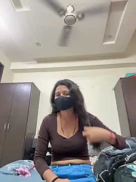 Snapshot of raavigirl chatting on March 26, 5:46 am raavigirl online show from March 26, 5:46 am