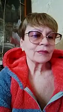 Snapshot of SophieBurns chatting on April 15, 11:28 am SophieBurns online show from April 15, 11:28 am