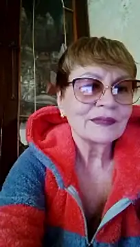 Snapshot of SophieBurns chatting on April 17, 11:02 am SophieBurns online show from April 17, 11:02 am
