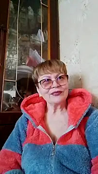 Snapshot of SophieBurns chatting on April 18, 10:19 am SophieBurns online show from April 18, 10:19 am