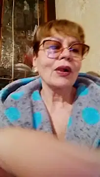 Snapshot of SophieBurns chatting on April 19, 6:10 pm SophieBurns online show from April 19, 6:10 pm