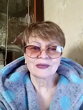 Snapshot of SophieBurns chatting on April 30, 9:37 am SophieBurns online show from April 30, 9:37 am