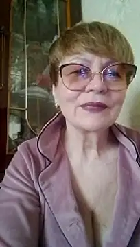 Snapshot of SophieBurns chatting on May 9, 10:31 am SophieBurns online show from May 9, 10:31 am