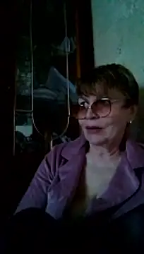 Snapshot of SophieBurns chatting on May 17, 2:02 pm SophieBurns online show from May 17, 2:02 pm