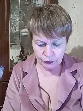 Snapshot of SophieBurns chatting on May 18, 2:01 pm SophieBurns online show from May 18, 2:01 pm