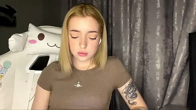 AToriaMuse online show from February 12, 4:35 pm